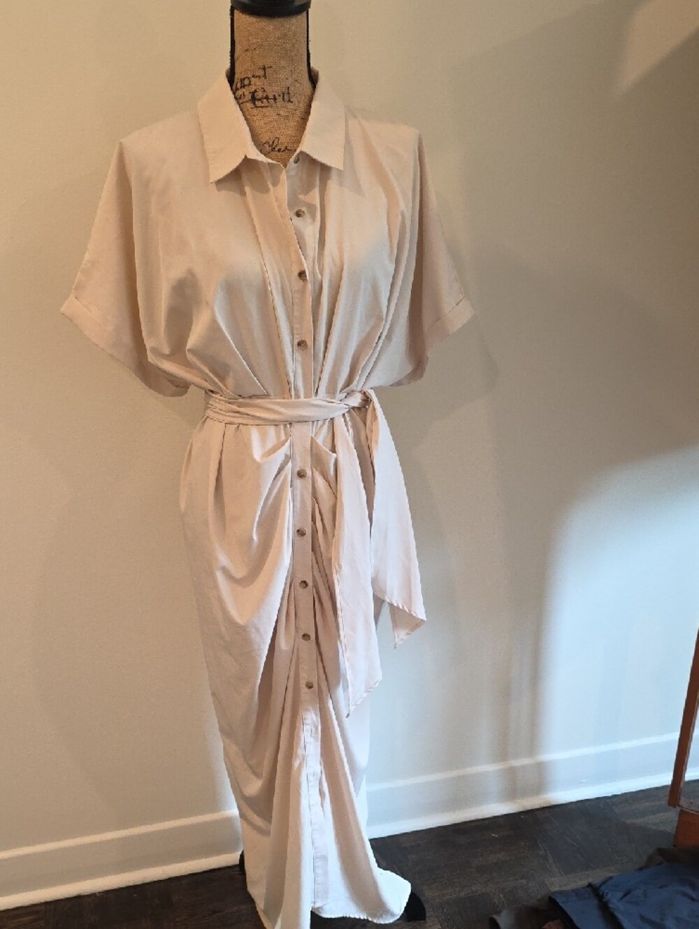 Women’s Cream Button-Front Lightweight Dress